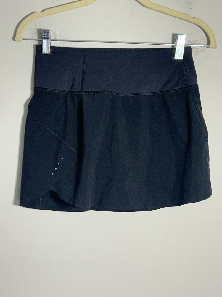 Athleta Run With It skort built-in liner and reflective detailing Sz. XXS