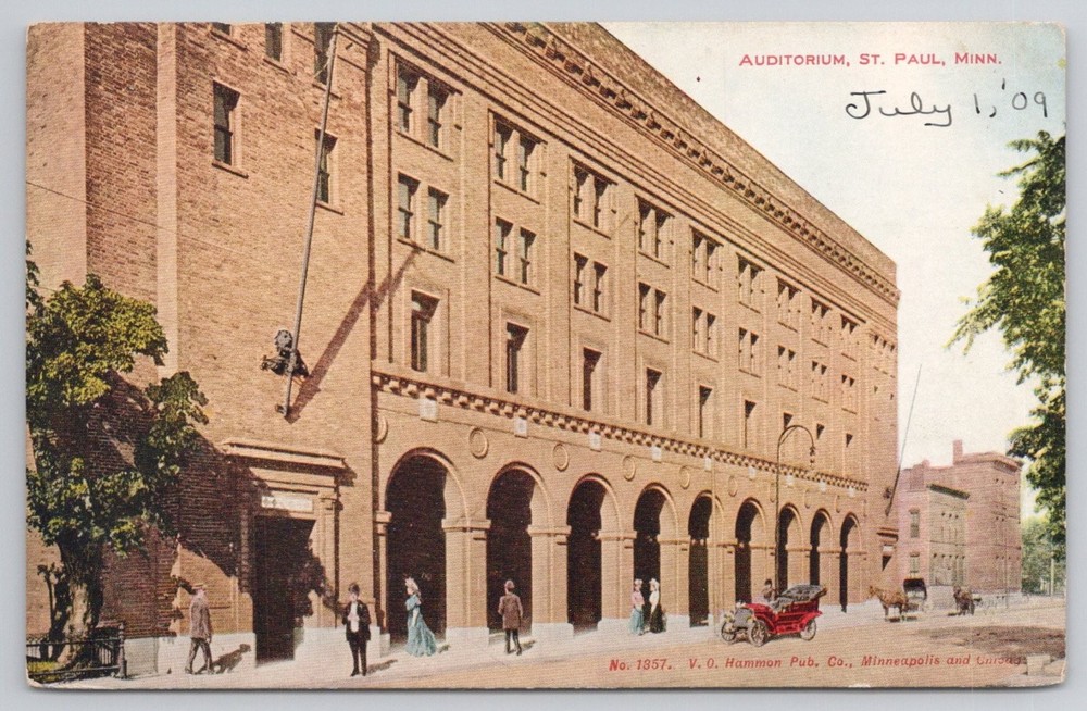 1909 St. Paul Auditorium Minnesota Postcard V.O. Hammon Antique Car