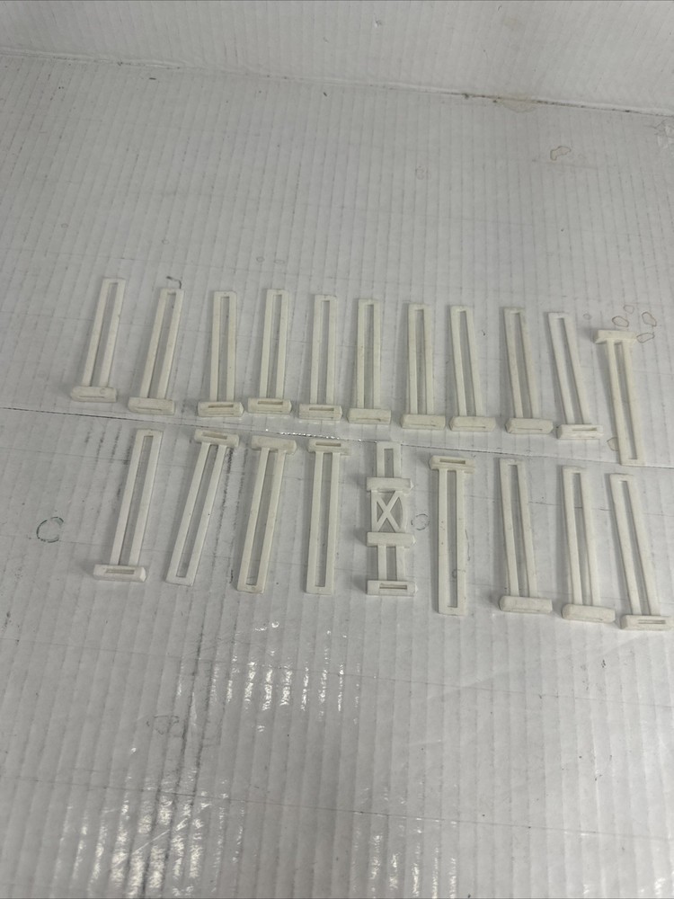 Lionel O Gauge White Fence 20 Pieces For Train Set Layout Scenery