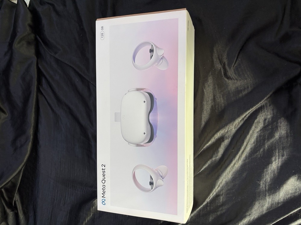 Meta Quest 2 128GB Wireless VR Headset in White