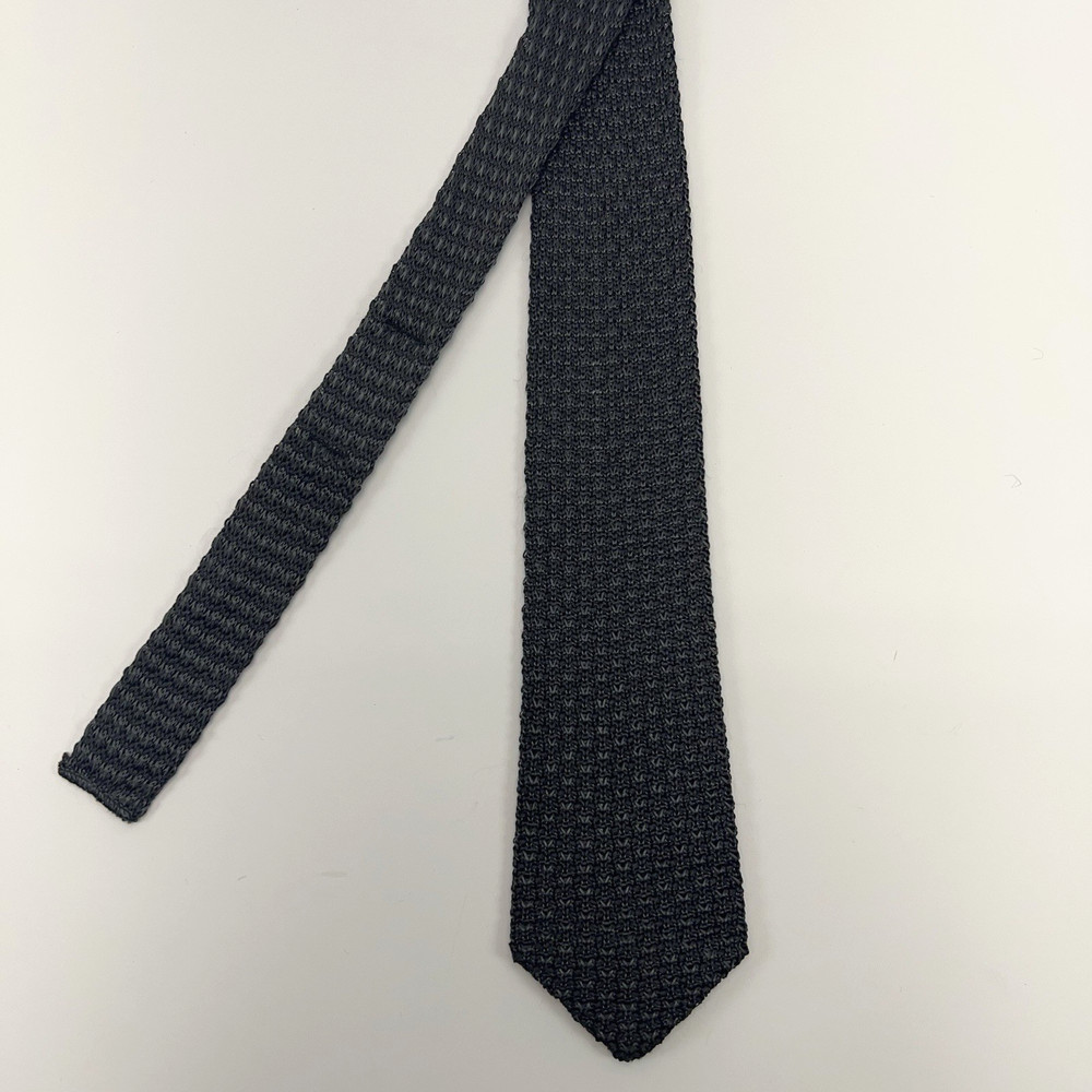 Vintage ADAMS ROW Knit Silk Dark Gray Point End Necktie 2.50