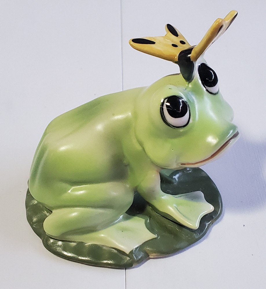 Vintage Josef Originals Ceramic Frog on Lilypad Butterfly on Head Korea Figurine