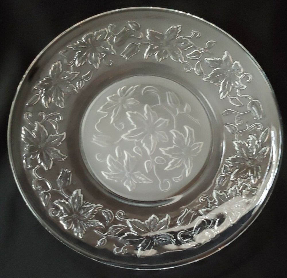 SET OF 4 PRINCESS HOUSE FANTASIA CLEAR FROSTED LUNCHEON SALAD PLATES 8
