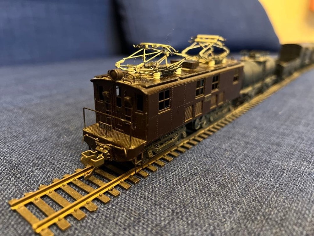 HO gauge ED112 electric locomotive set #df3d9b