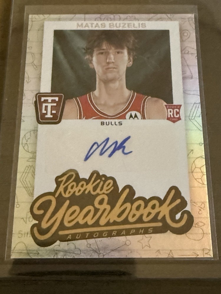 2024-25 Panini Totally Certified - Rookie Yearbook Autgraphs Matas Buzelis