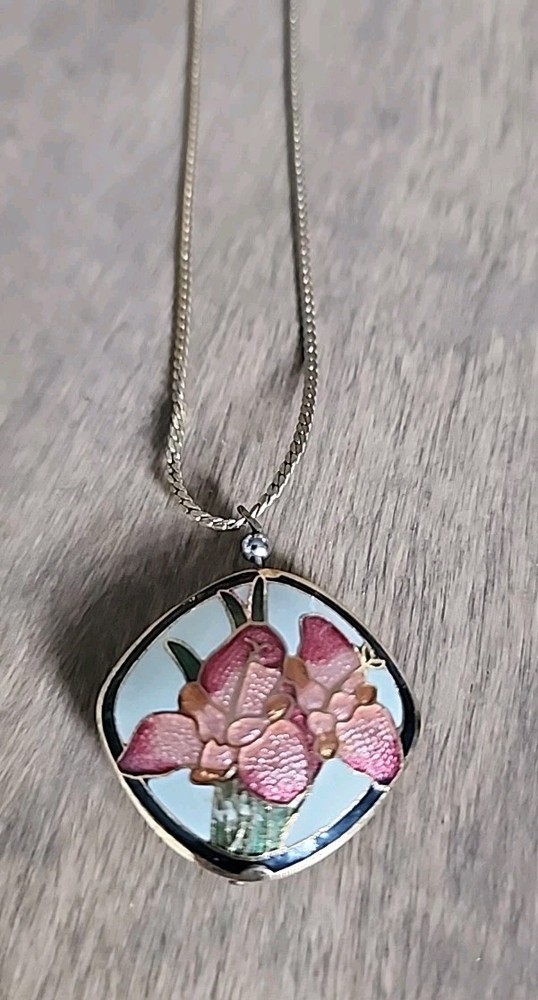 Vintage Gold Tone Cloisonné Enamel  Flower Pendant~beautiful