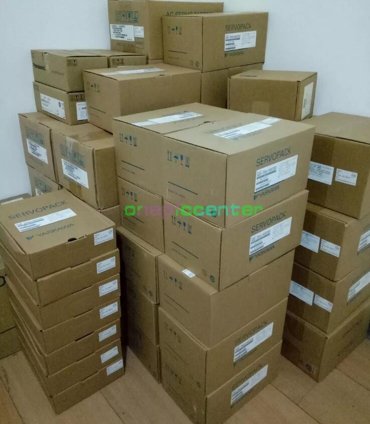 1PCS new Yaskawa SERVO DRIVE SGDB-15ADB SGDB15ADB