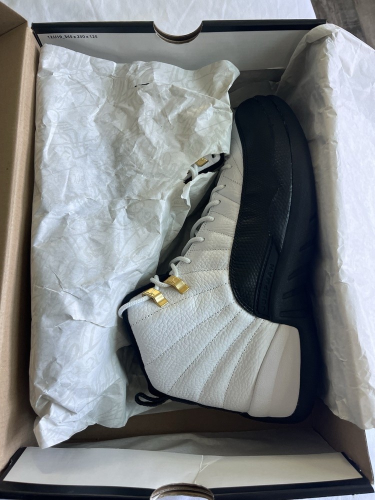 Air Jordan 12 Taxi 2013 Mens Size 9.5 Black White Retro Sneakers