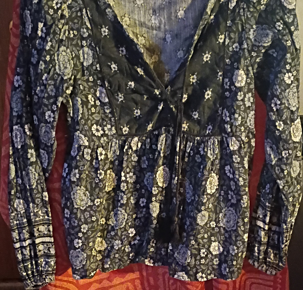 Lucky Brand Black White Floral V-Neck Long Sleeve Tasseled Tie Blouse S
