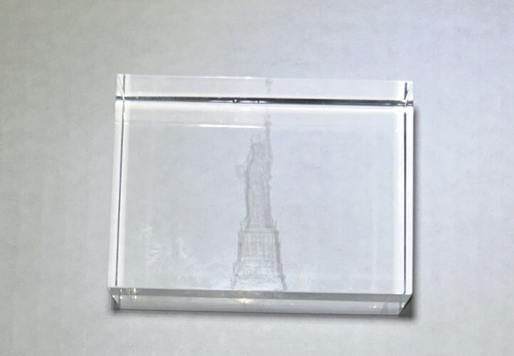 New York 3D Laser Etched Crystal Cube With Statue Of Liberity In Box NY USA