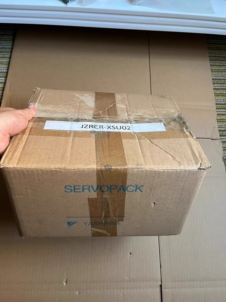 1PC NEW Yaskawa Robot driver JZRCR-XSU02 Shipping DHL or FedEX