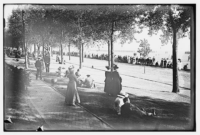 Photo:Governor's Island NY Garden Party 1910s Waterfront Crowd Trees