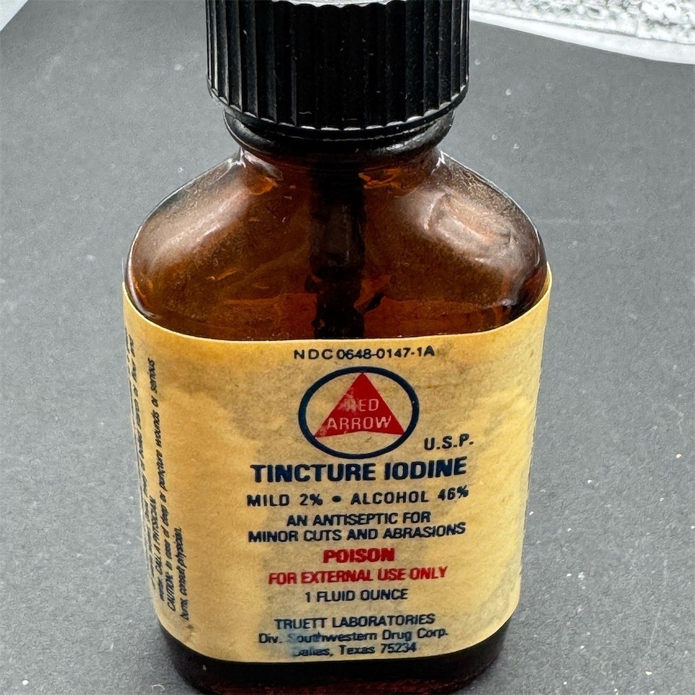 Vintage Red Arrow Tincture of Iodine U.S.P. 1 fl oz Bottle Poison empty bottle