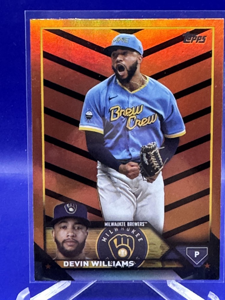 2023 Topps Update Devin Williams #US91 Orange and Black Foil Milwaukee Brewers