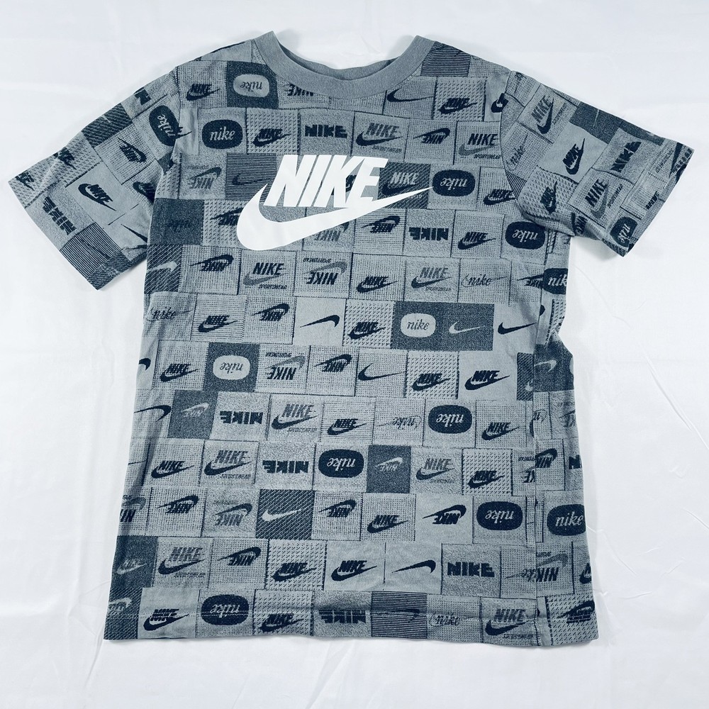 Nike Boys Graphic Logo T-Shirt Gray Black Crew Neck Size Youth Large
