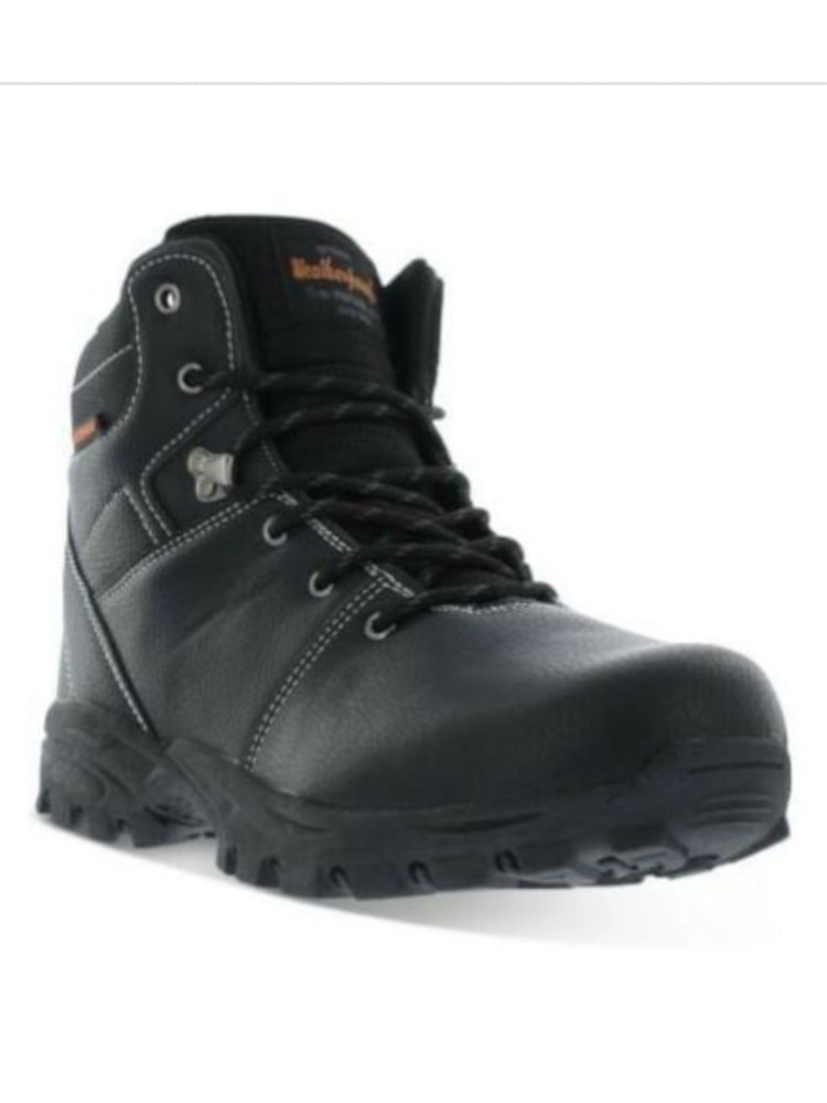 Vintage Black Weatherproof Hiking Boots for Men Size 11M Outdoor Adventure