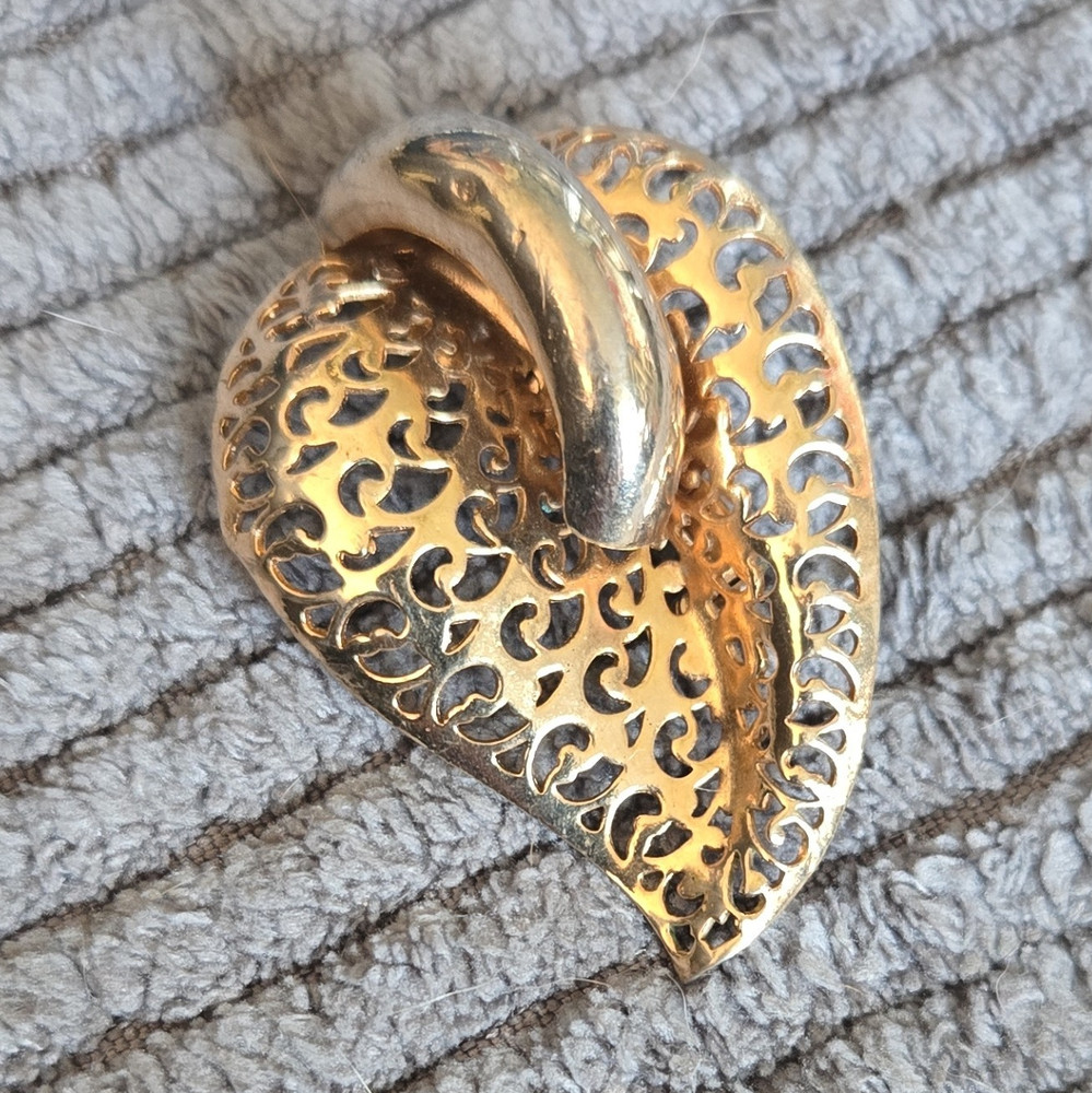 Vintage Leaf Brooch Gold Tone Metal Nature Theme Fashion Pin