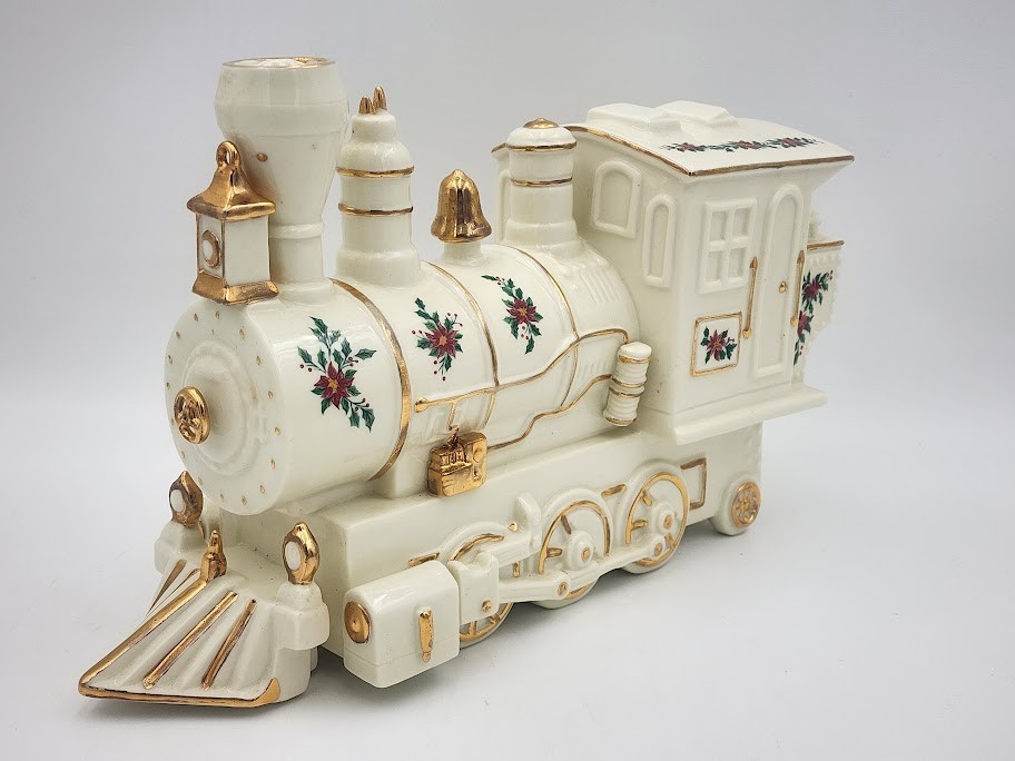 Lenox For The Holidays Holiday Junction Collection Engine White Porcelain Train