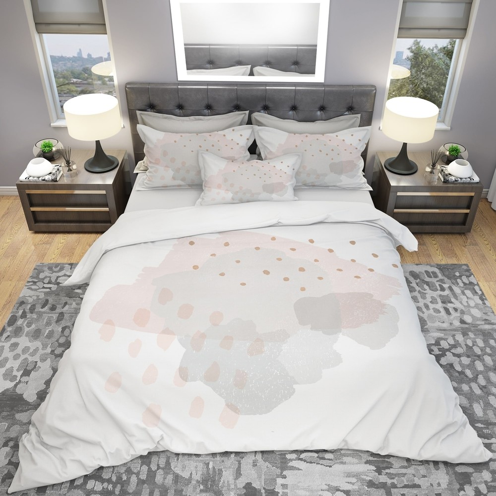 Designart 'Watercolor Minimal Blush II' Geometric Bedding