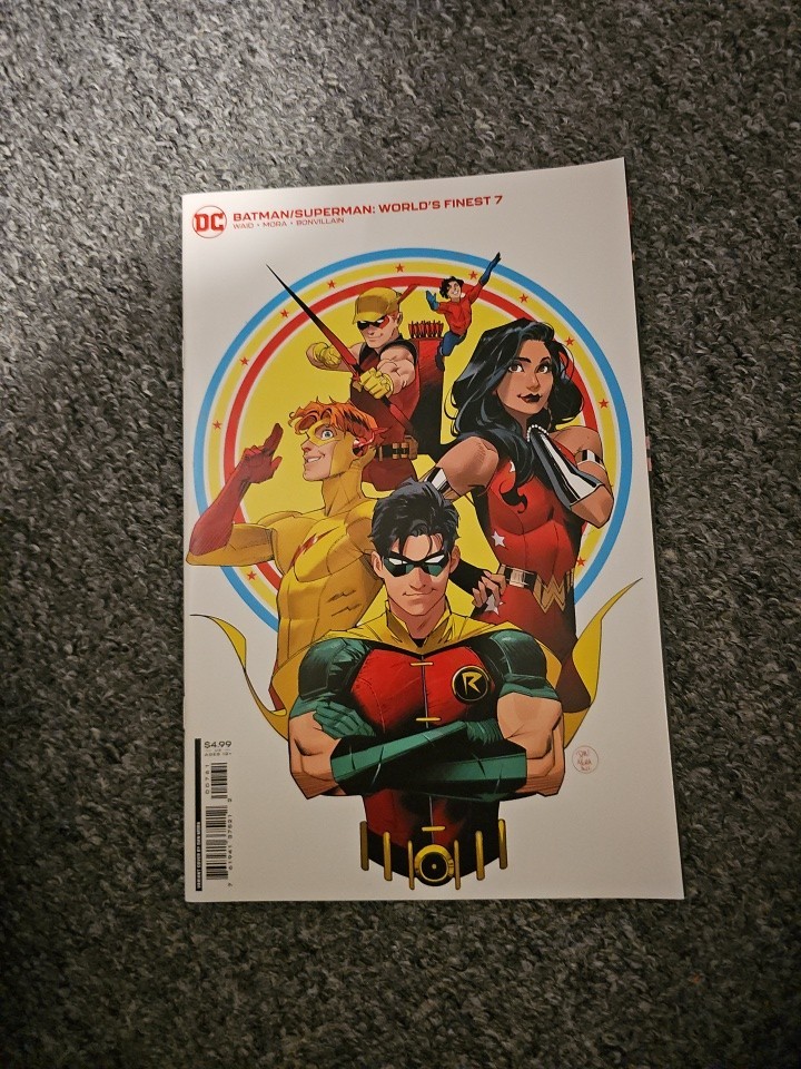 Batman/Superman: World's Finest #7 (Dan Mora Cardstock Variant)(2022) Nm