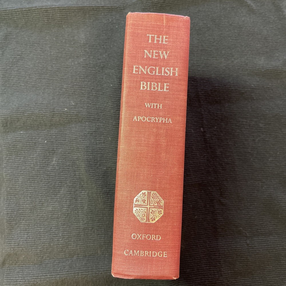 THE NEW ENGLISH BIBLE  With Apocrypha Cambridge & Oxford  1970 Hardcover Book