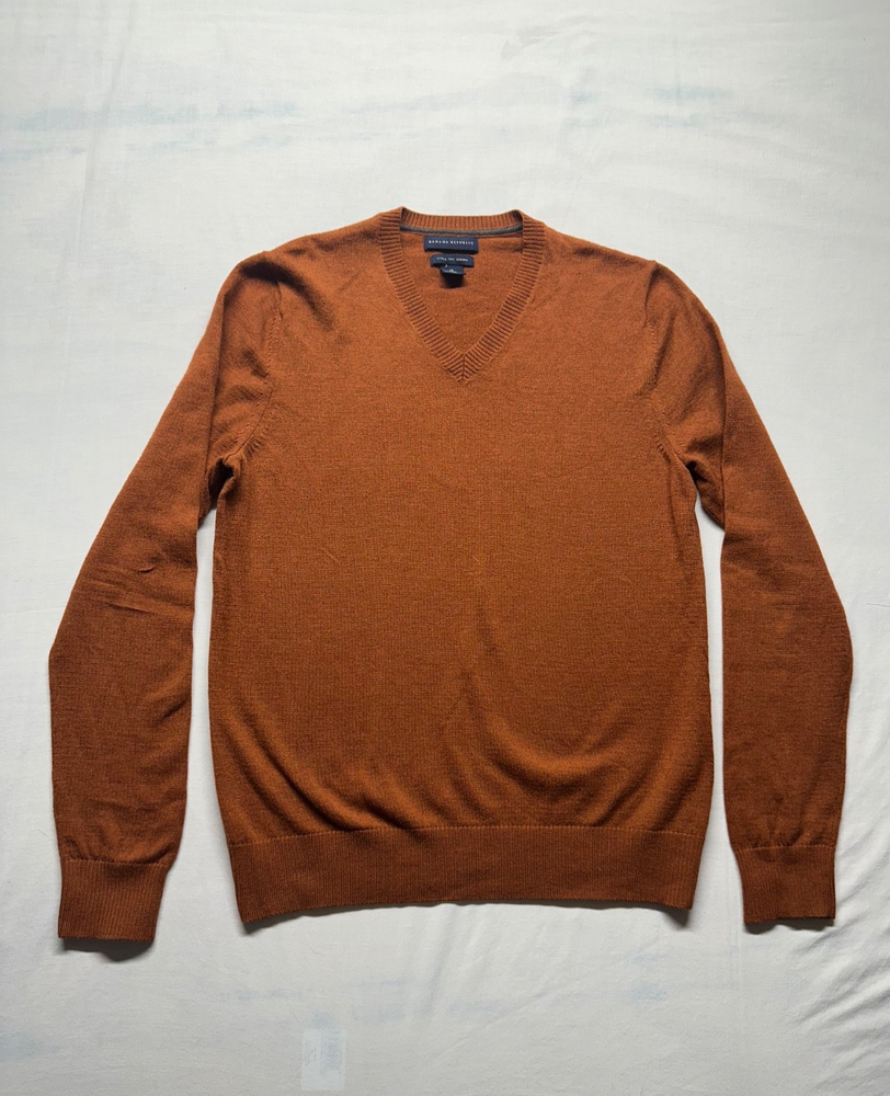 Banana Republic Men’s Sweater Orange Extra Fine Merino Wool V-Neck - Size Medium