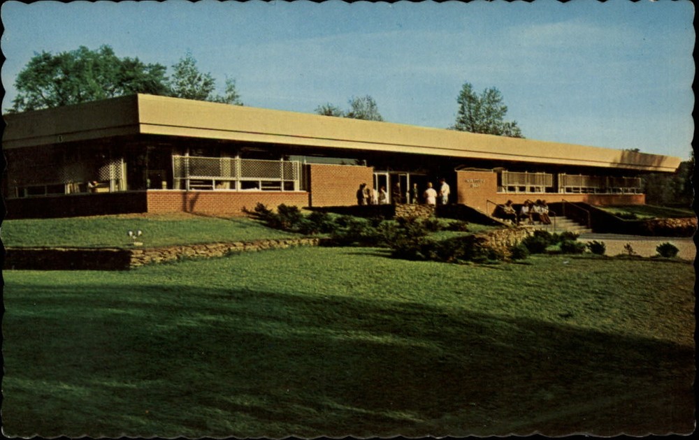 Calvin Coolidge Library Castleton State College Vermont ~ 1960s vintage postcard