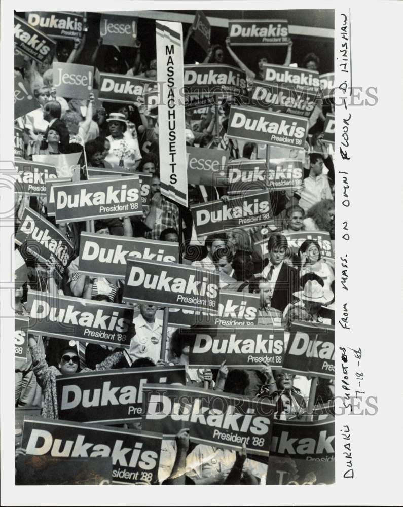 1988 Press Photo Dukakis supporters at the Democratic National Convention