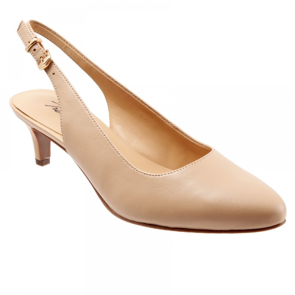 Trotters Keely Beige Kitten Heel Pump in Size 6