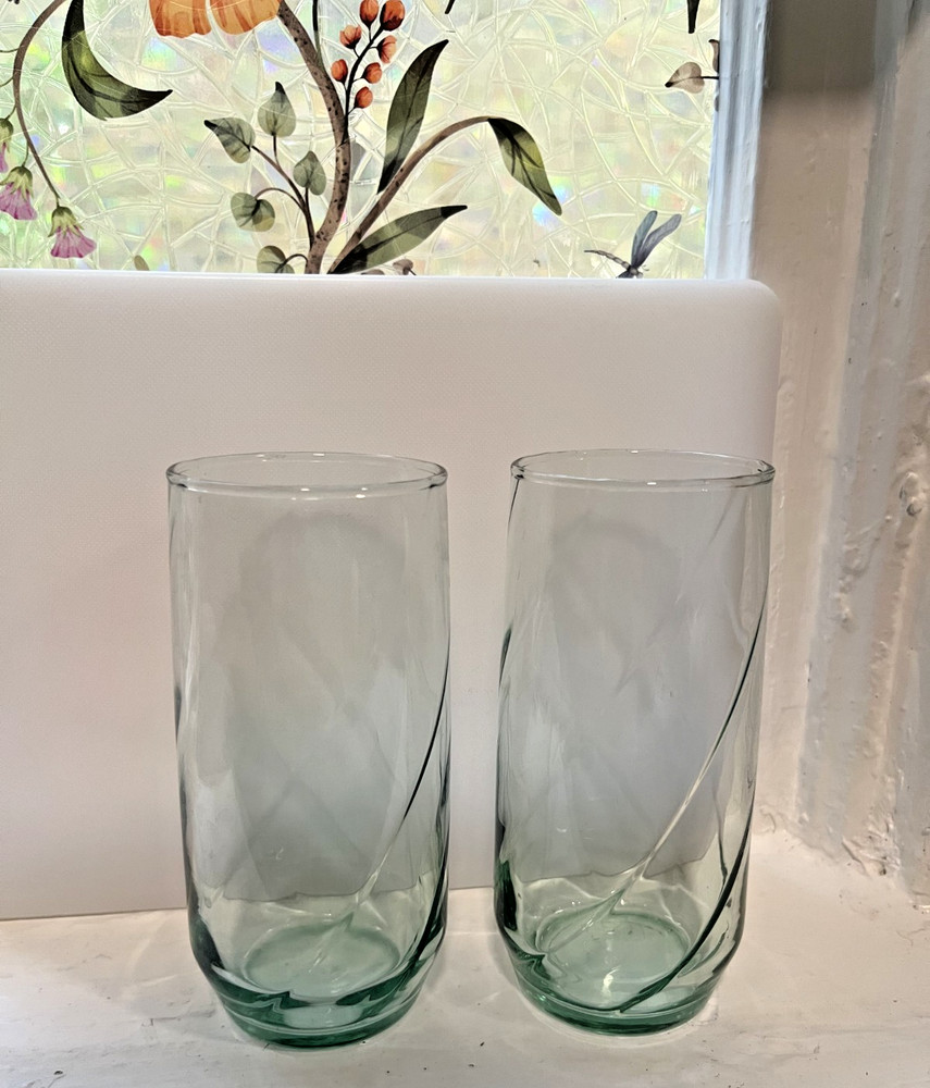 Libbey green-tint geometric optic swirl drinking glasses- set of 2