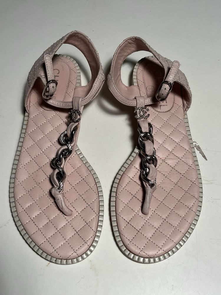 CHANEL Light Pink Quilted Leather Logo Chain T-Strap Thong Flat Sandals Size 38