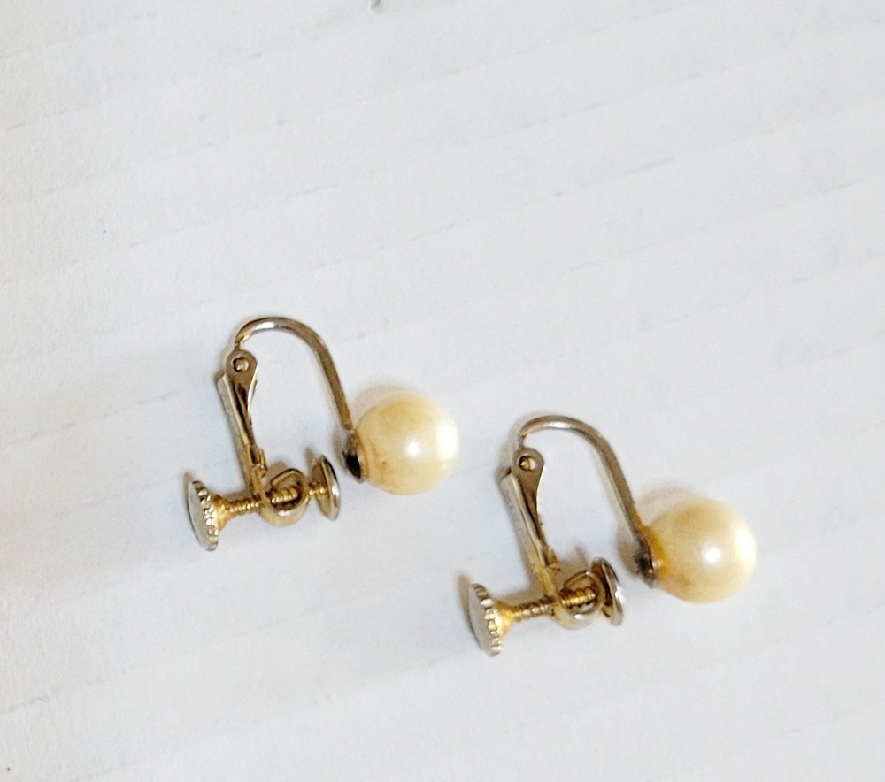 Vintage Marvella Screw Back Earrings Faux Pearl Goldtone