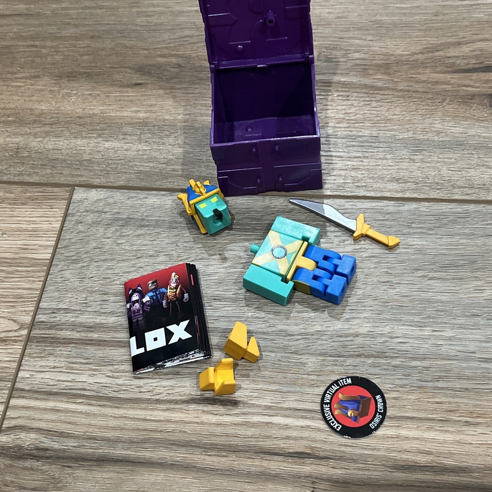 Roblox Series 11 GODS OF GLORY: OSIRIS THE MIGHTY Figure w/ OSIRIS' CROWN Code