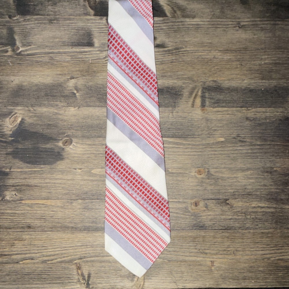 Vintage Prince Frederics 100% Polyester Men's Tie: RN 18240
