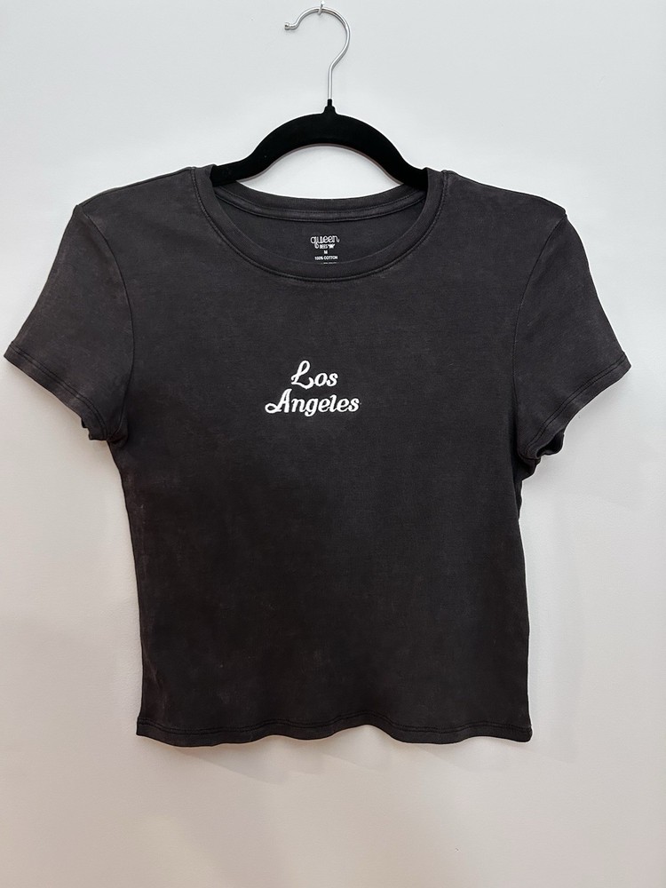 Los Angeles Embroidered Baby Tee Women’s Medium Charcoal Y2K Fitted Cotton Crop