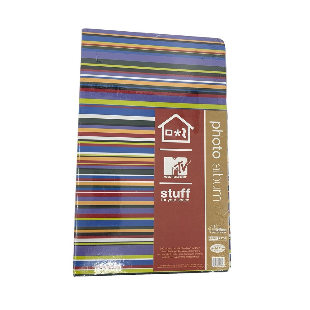 Pioneer Vintage Stripe 3-Ring Acid Free Pocket Album Holds 300 4x6 Photos-image