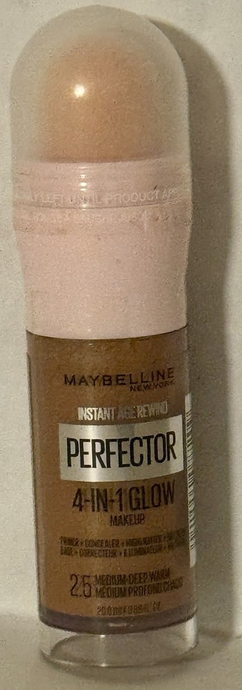 Maybelline Age Rewind 4-in-1 Glow Makeup in Medium Deep Warm 2.5