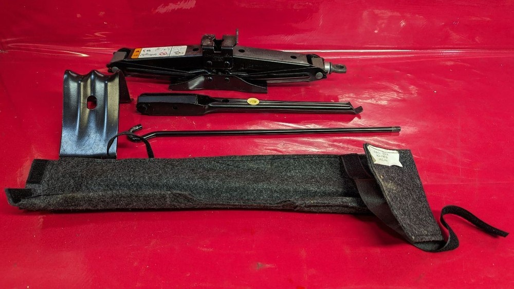 2002-2010 Ford Explorer Mercury Mountaineer Emergency Spare Tire Change Jack SET