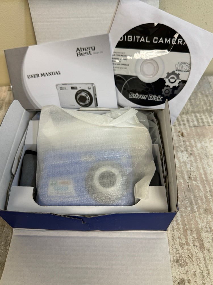 Aberg Best ABcam 218 Digital Camera 21MP 8x Zoom 2.7 TFT LCD with Case Manual CD