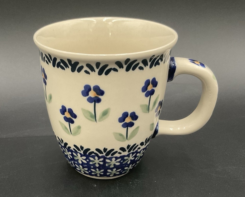 Boleslawiec Polish Pottery Mug Daisy Blue Flower Pattern 10 oz Blue Beige