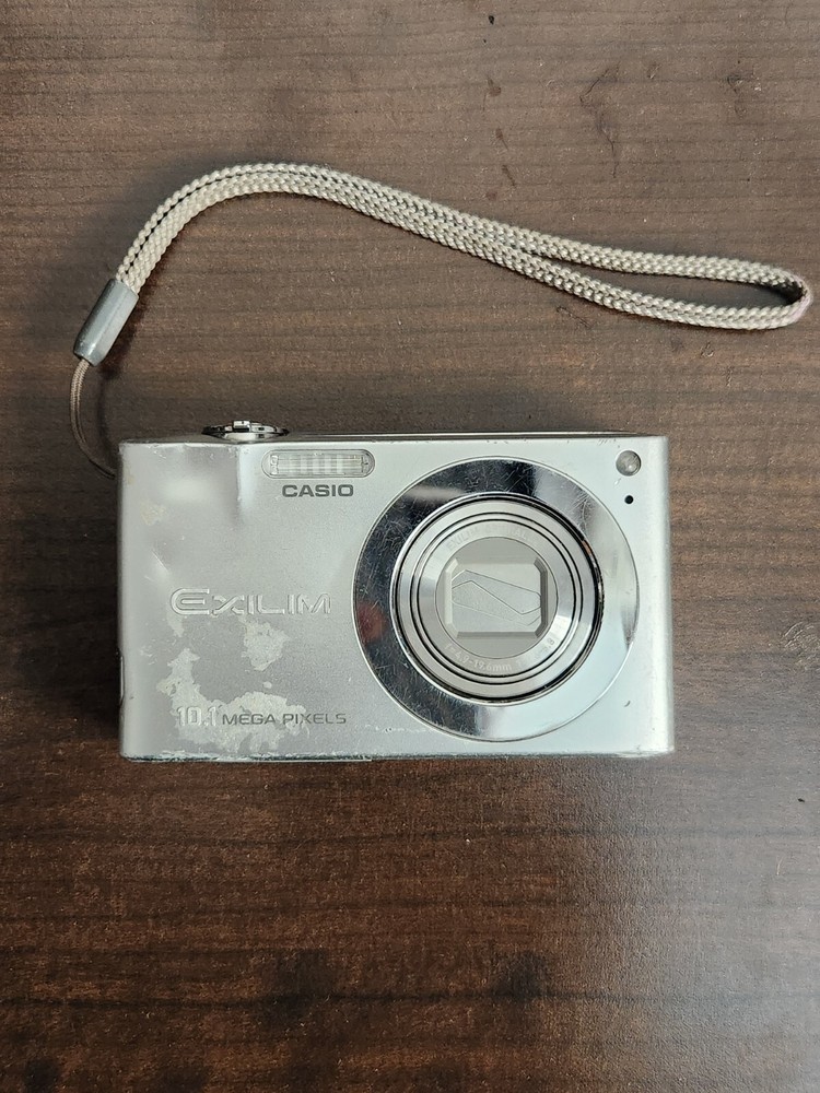 Casio Digital Camera Exilim EX-Z100 10.1MP Silver & Battery UNTESTED READ