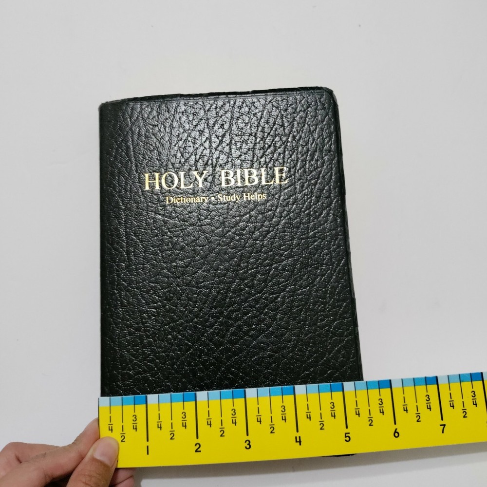 Holy Bible KJV Dictionary Study Helps Red Letter Black Gold Lettering