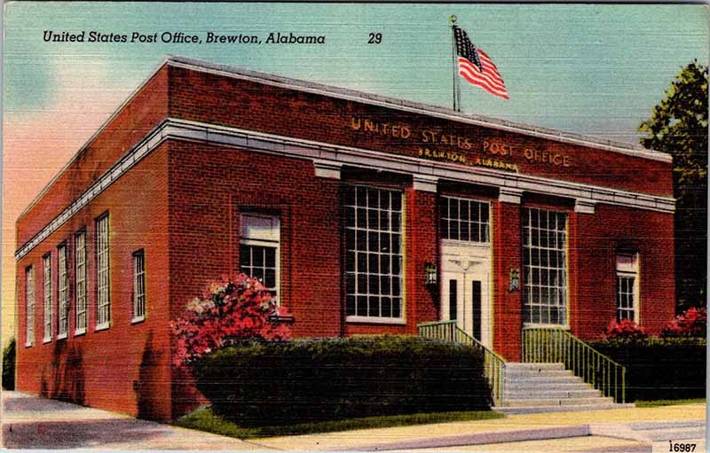 Postcard BUILDING SCENE Brewton Alabama AL m/09 AO2341