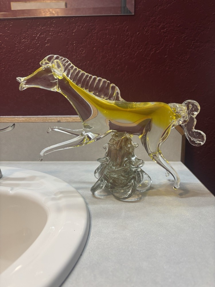 Large Murano Style Uv Reactive Art Horse Weighs Almost 3.5 Pounds Blown Glass