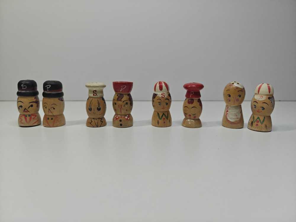 Set of 4 Pair Mini Wooden Chef Salt & Pepper Shakers Red 2