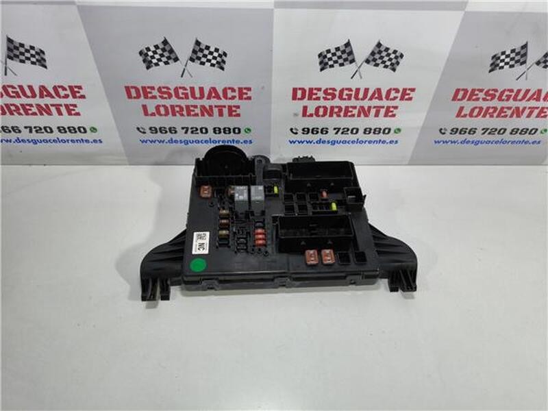 544949969 249494 fuse box Opel Insignia Berlina 2.0 Edition 2008