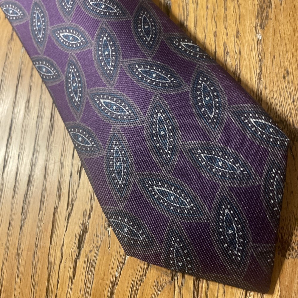Vintage EUC Chanel Geometric Silk Men’s Tie Necktie Made In Italy