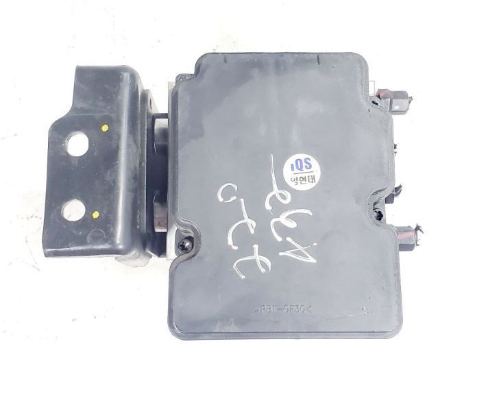 2016-2018 Kia Sorento OEM Anti-Lock Brake Pump FWD Part 58910C6800