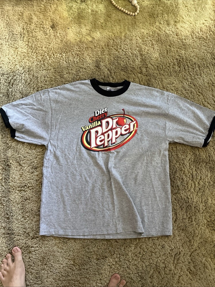Vintage Diet Cherry vanilla Dr. Pepper Logo Graphic T-Shirt Size XL