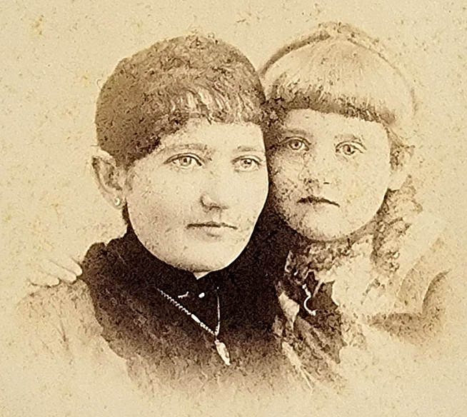 Glen Falls New York NY Portrait Of Lady And Girl Vintage Cabinet Card Photo USA